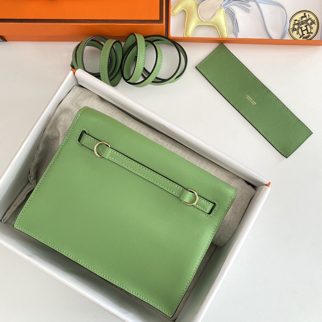 Hermes Kelly Danse Evercolor Bag In Green Kiwi Color